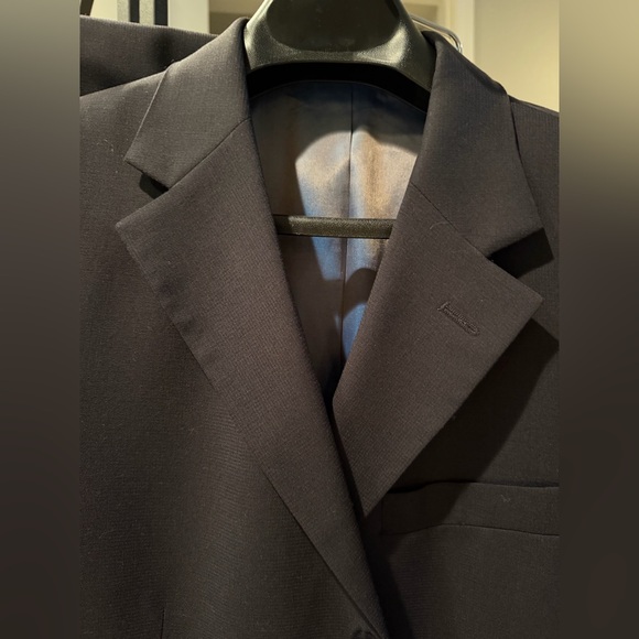 Oscar de la Renta Classic Black 100% Wool Suit